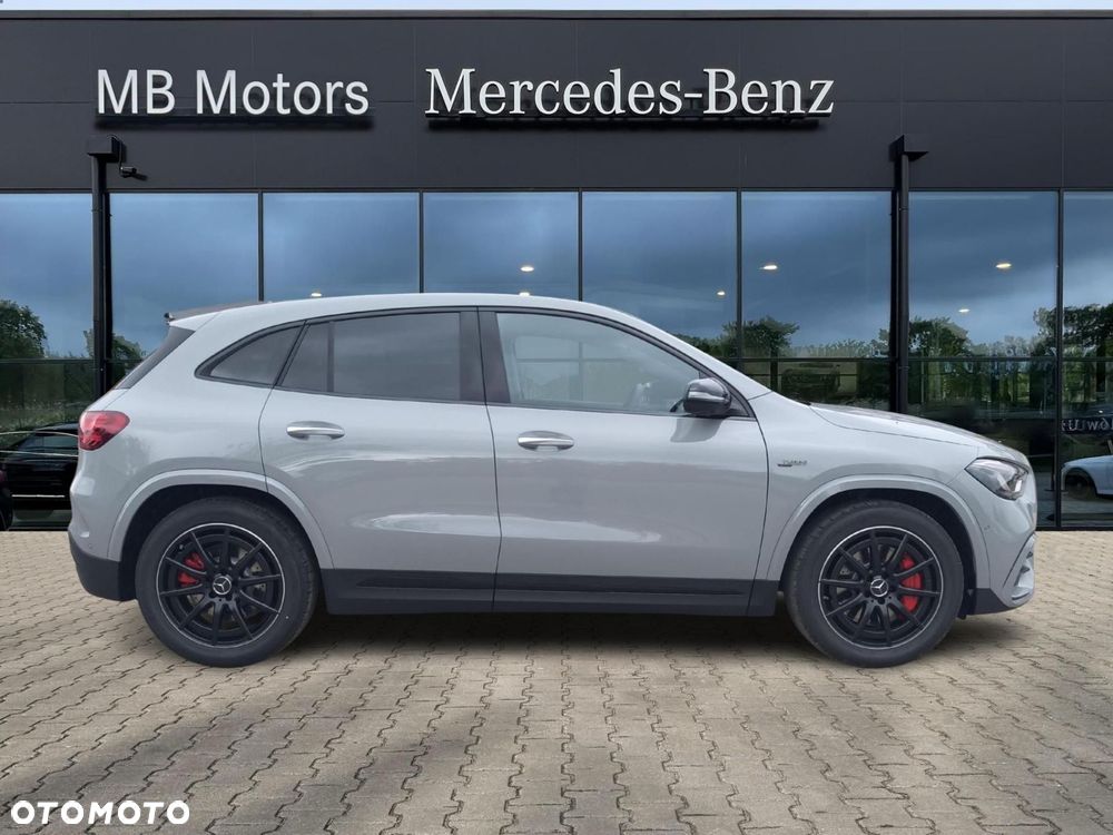Mercedes-Benz GLA - 6