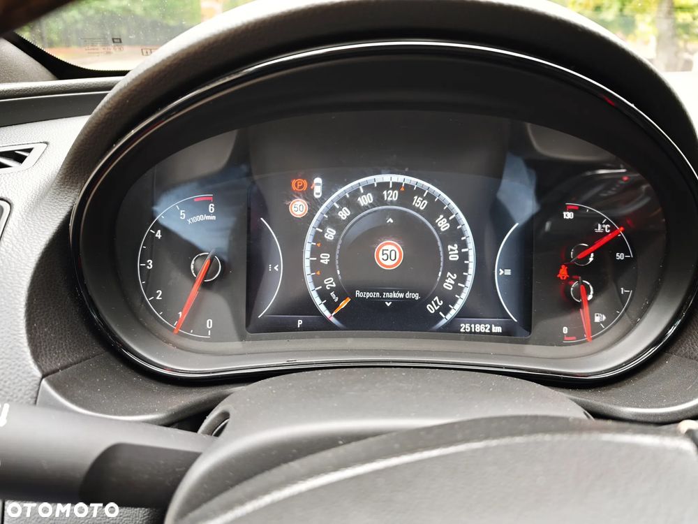 Opel Insignia - 20