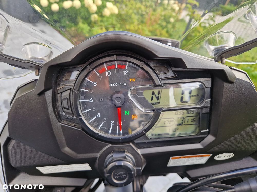 Suzuki V-STROM - 27