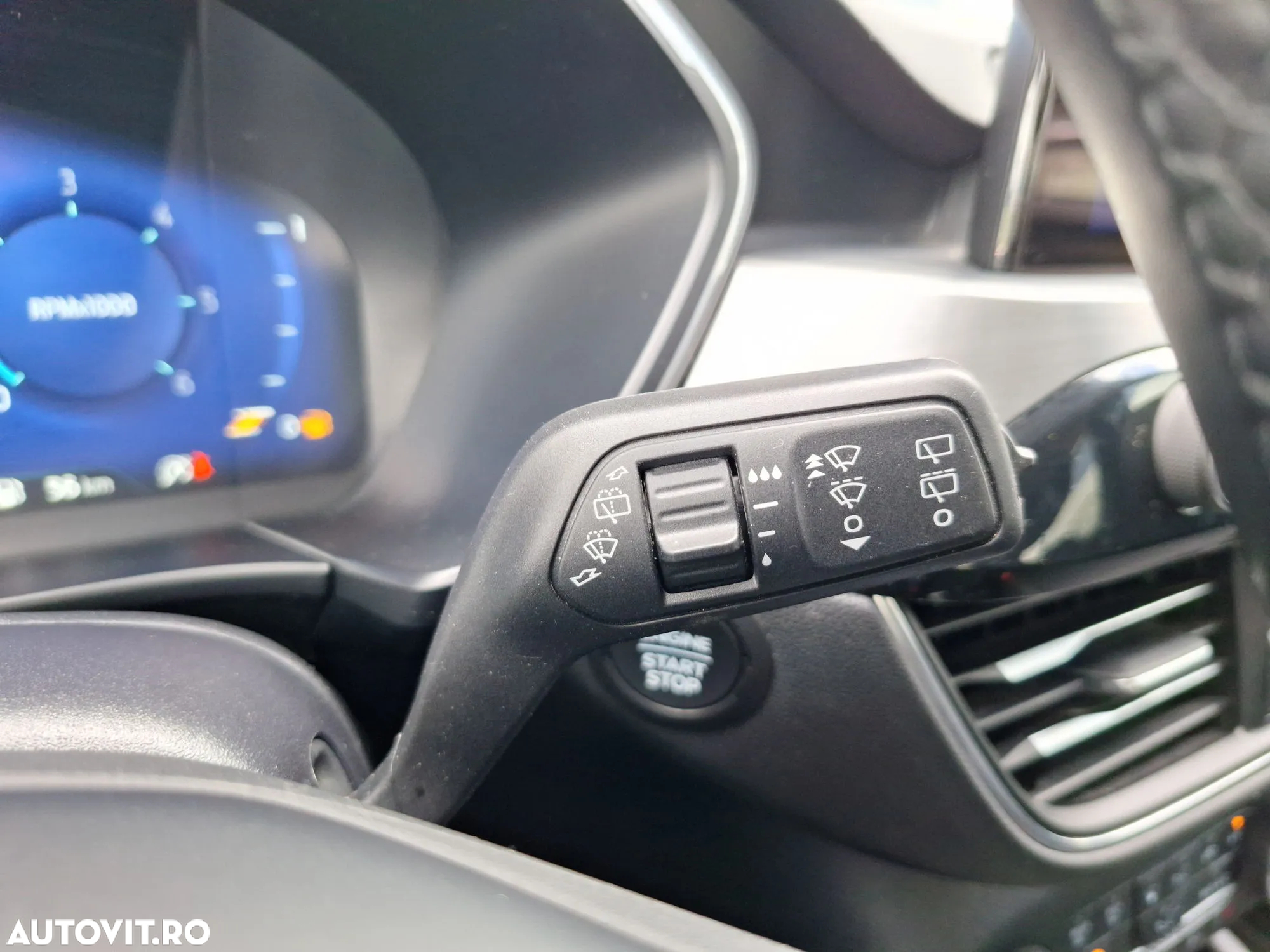 Ford Kuga - 21