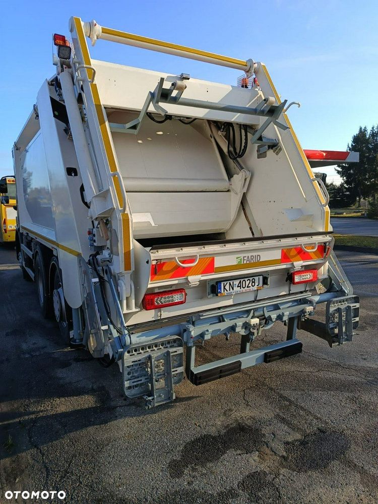 Renault D Wide 26 - 7