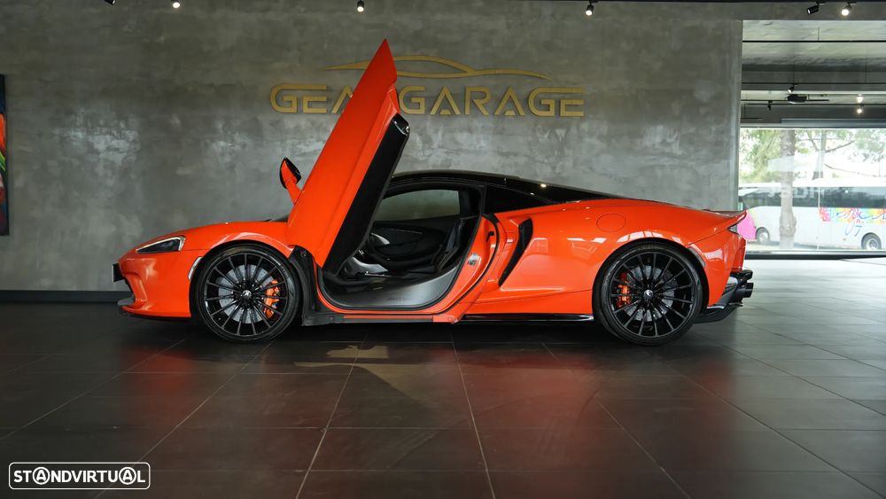 McLaren GT 4.0 Twin-Turbo V8 - 11