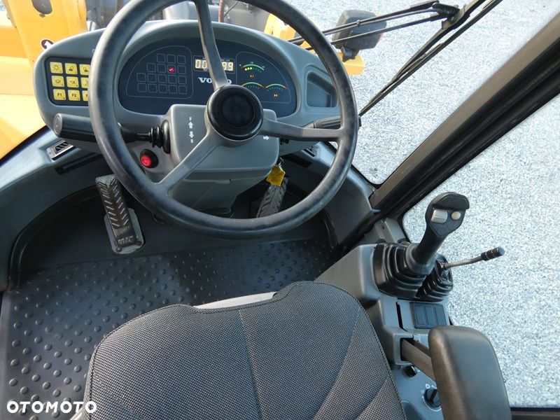 Volvo L30B PRO / Z Niemiec / ORG. 7.120mtg / Bardzo ładne / - 11