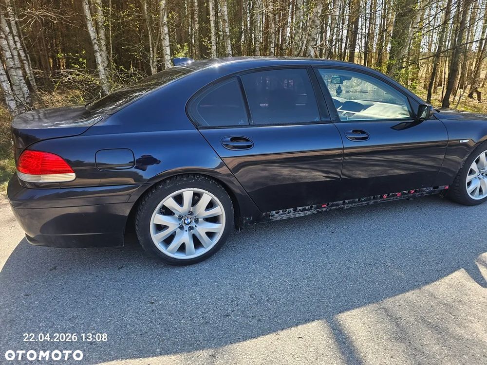 BMW Seria 7 745i - 9