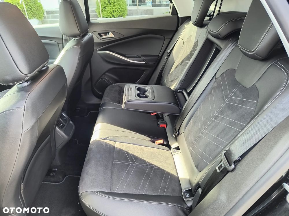 Opel Grandland 1.2 T Business Elegance S&S - 8