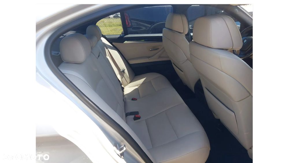 BMW Seria 5 535i xDrive - 9