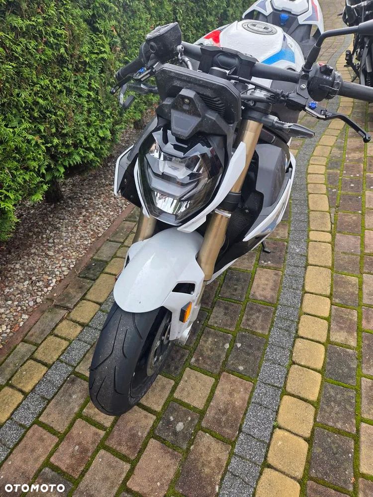 BMW S - 3