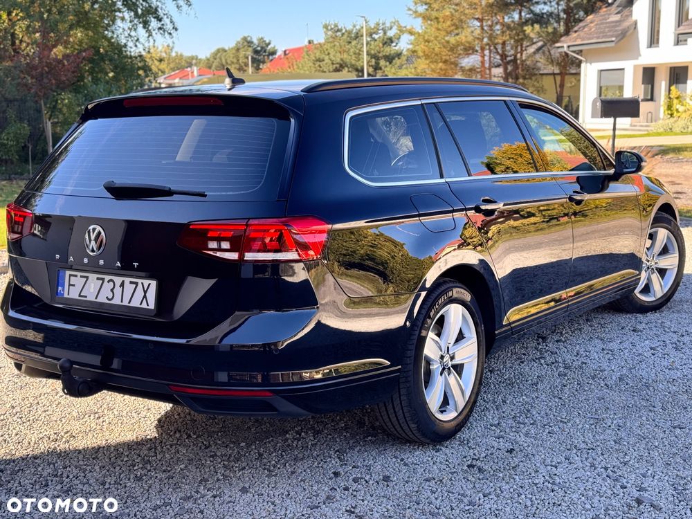 Volkswagen Passat Variant 2.0 TDI SCR DSG Comfortline - 20