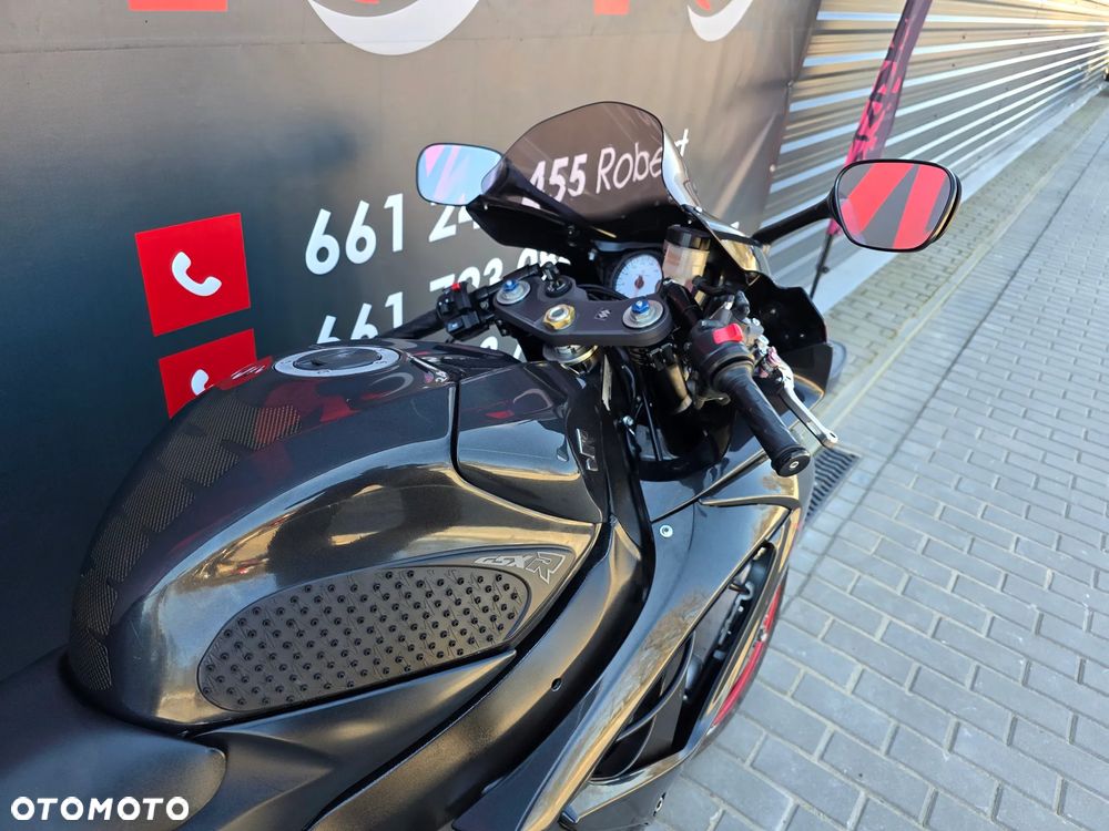 Suzuki GSX-R - 30