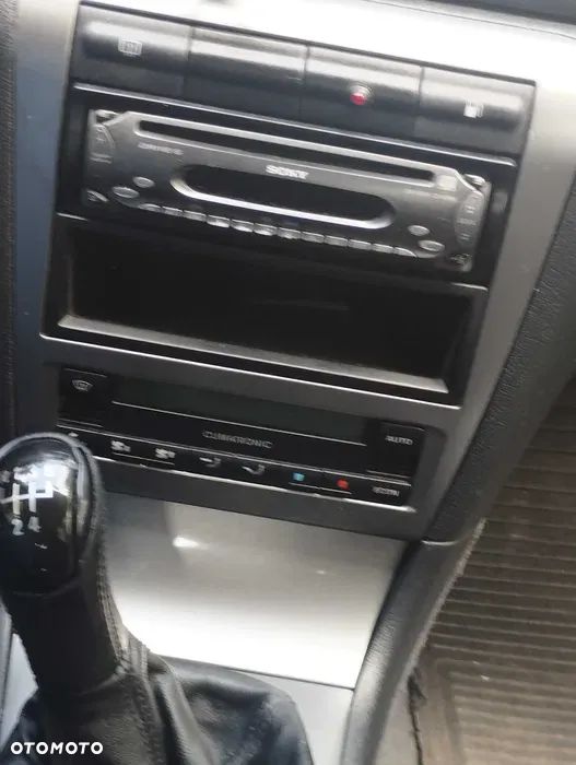 Skoda Octavia 1.6 Tour - 8