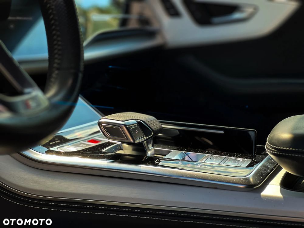 Audi Q8 - 24