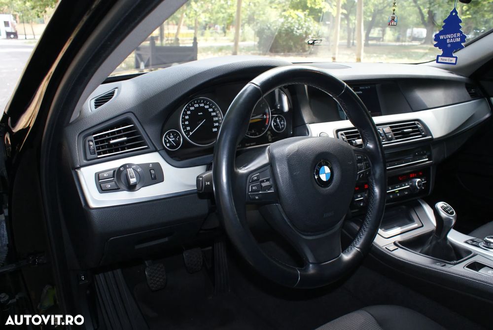 BMW Seria 5 520d Efficient Dynamics Edition - 11