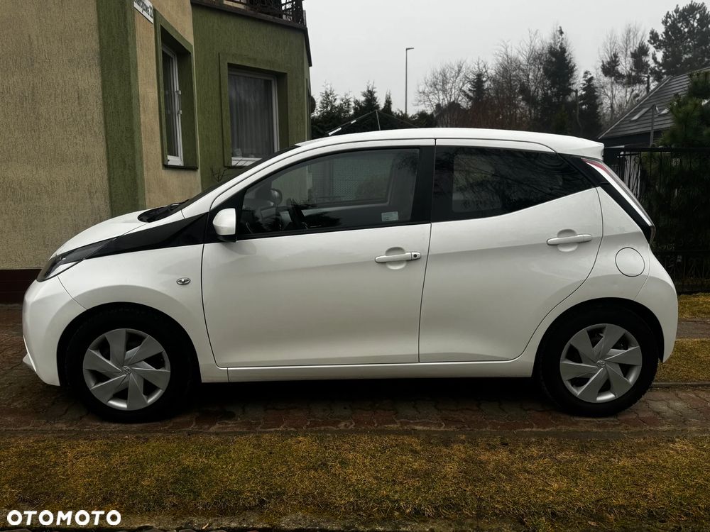 Toyota Aygo x-play touch - 4