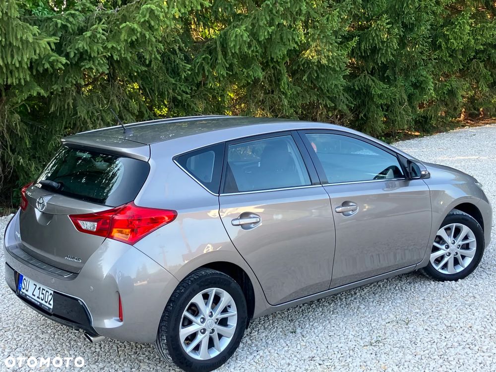 Toyota Auris 1.6 Prestige - 15