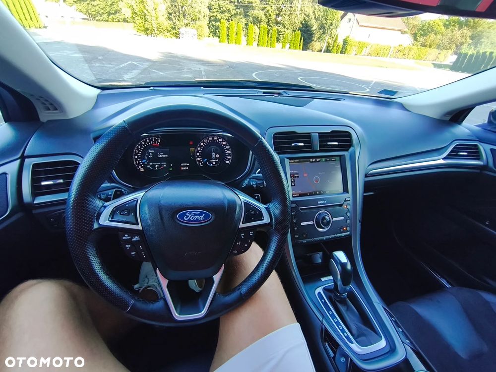 Ford Mondeo - 35