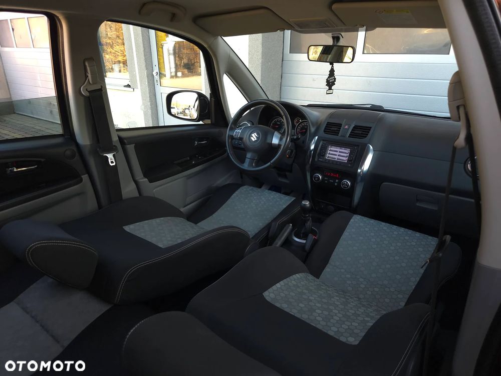 Suzuki SX4 1.6 VVT 4x4 Style - 34