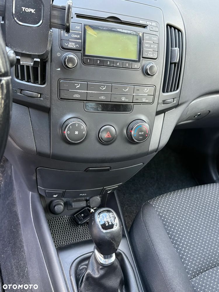 Hyundai i30 i30cw 1.6 CRDi FIFA WM Edition - 12