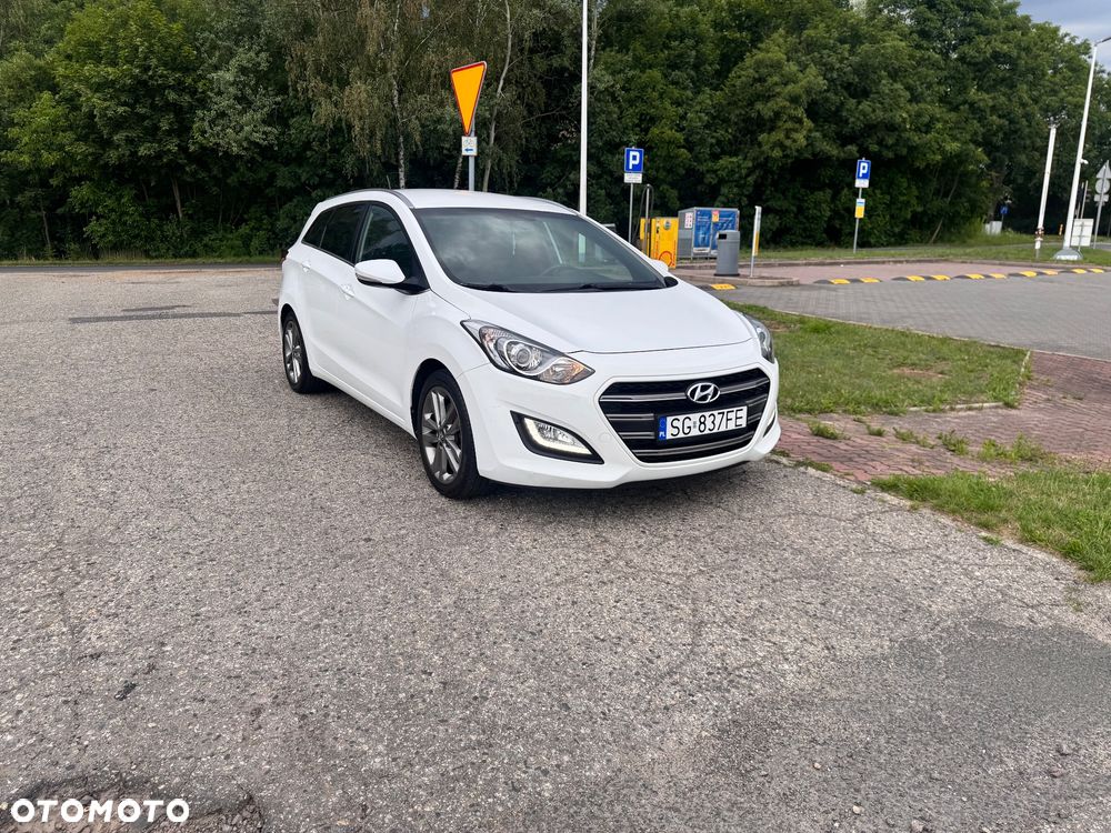 Hyundai i30 1.6 GDI Premium - 10