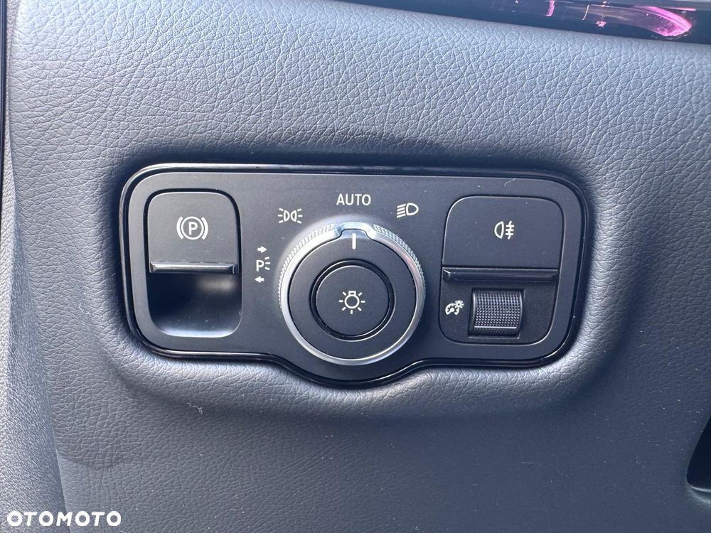 Mercedes-Benz Klasa V 300 d 4-Matic Avantgarde 9G-Tronic (d³ugi) - 14