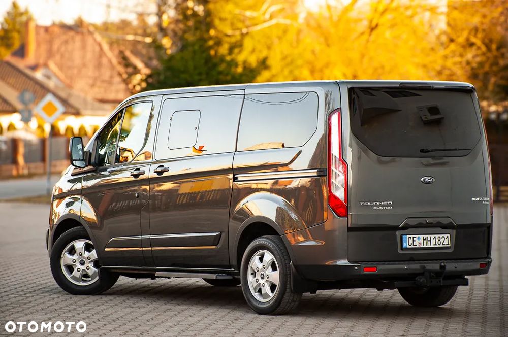 Ford Tourneo Custom 310 L1H1 VA Autm Titanium Business Edition - 31