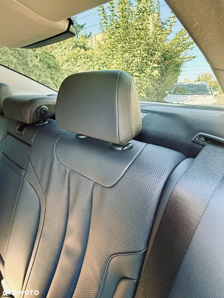 BMW Seria 5 518d Business Edition - 9