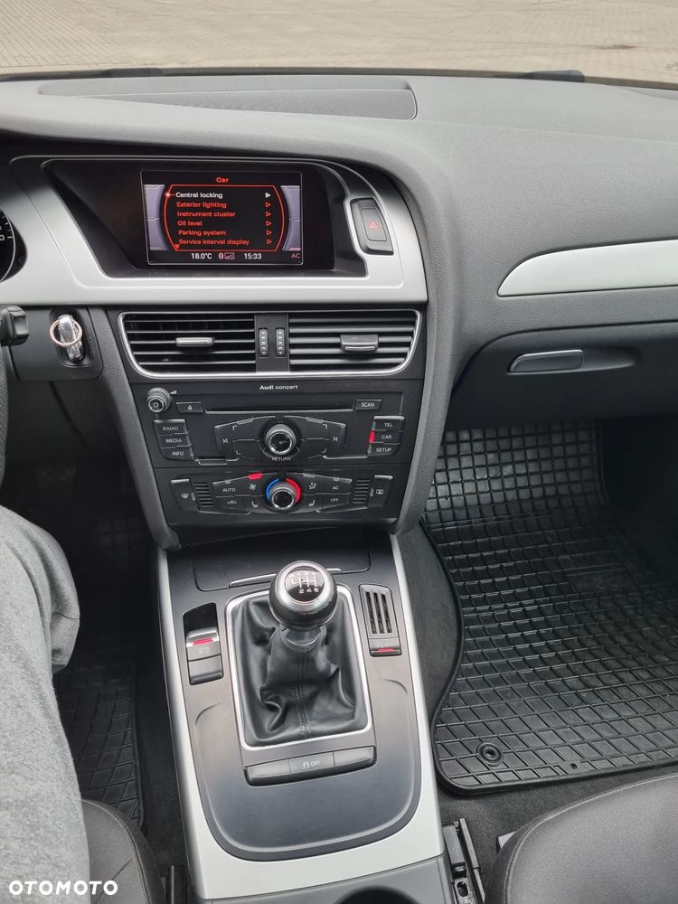 Audi A4 Avant 2.0 TDI - 17