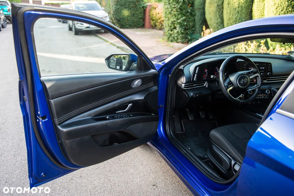 Hyundai Elantra 1.6 Smart - 17