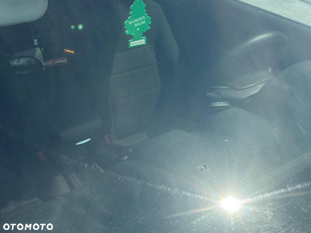 Ford Mondeo 2.0 TDCi Titanium - 24