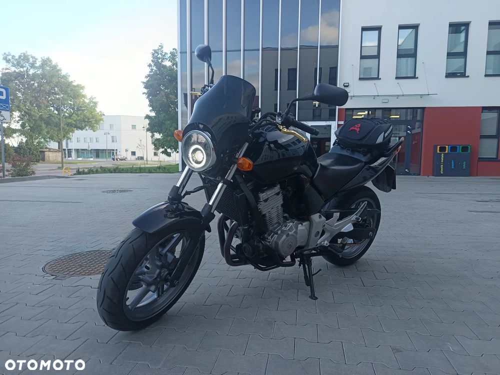 Honda CBF - 8