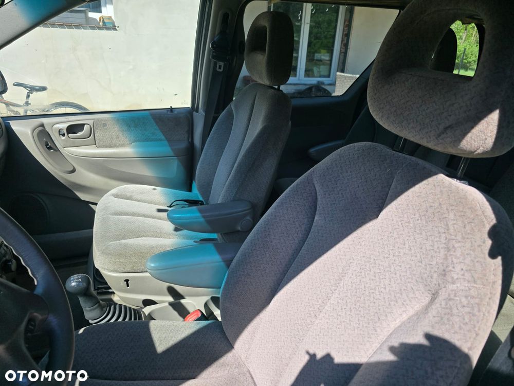 Chrysler Grand Voyager - 8