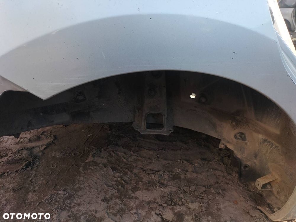 ĆWIARTKA BŁOTNIK PRAWY TYŁ TOYOTA AURIS I HB 5D 06-09 1C0 - 4