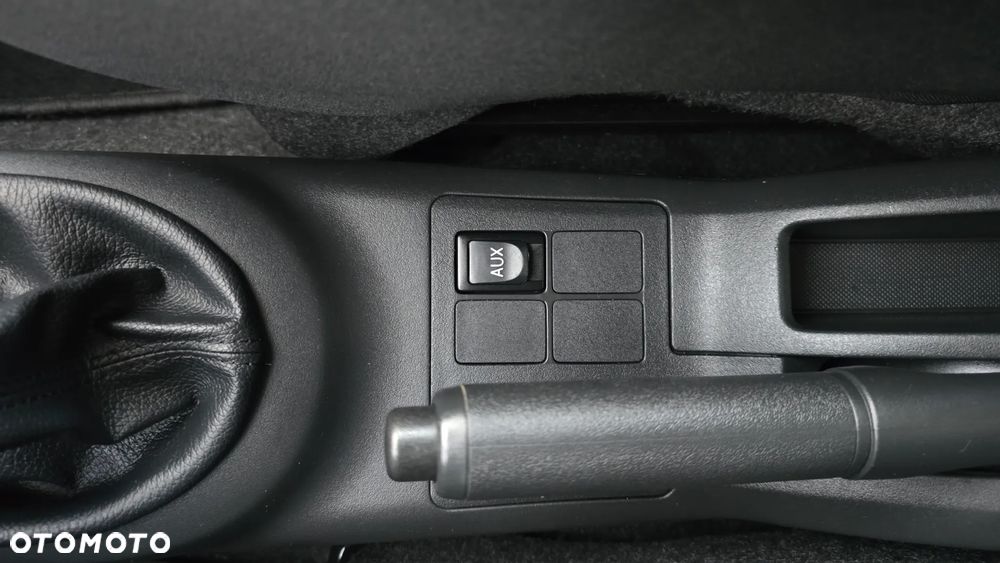 Toyota Yaris - 24