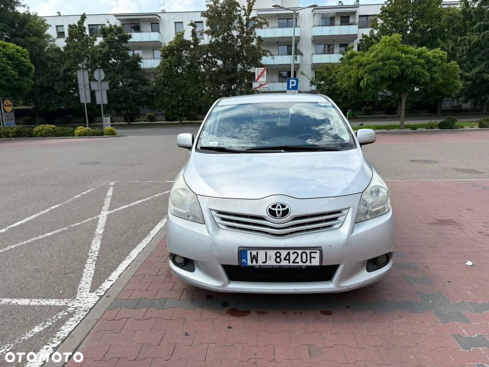 Toyota Verso 1.8 7-Sitzer Comfort - 2