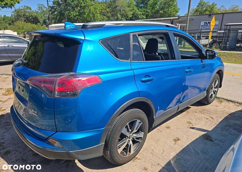 Toyota RAV4 - 4