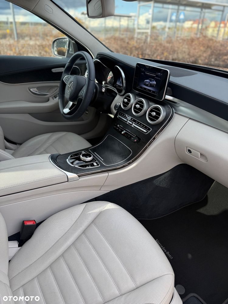 Mercedes-Benz Klasa C 200 4-Matic 9G-TRONIC - 9