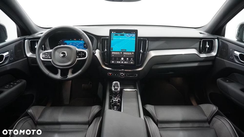 Volvo XC 60 B5 B AWD Plus Black Edition - 11