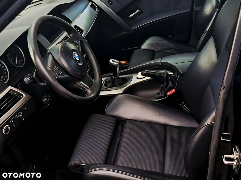 BMW Seria 5 523i - 9