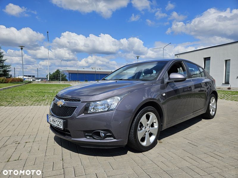 Chevrolet Cruze 1.8 LT - 12