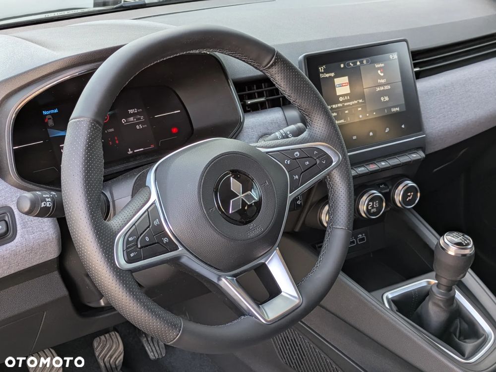 Mitsubishi Colt 1.0T Intense Style Cold - 14