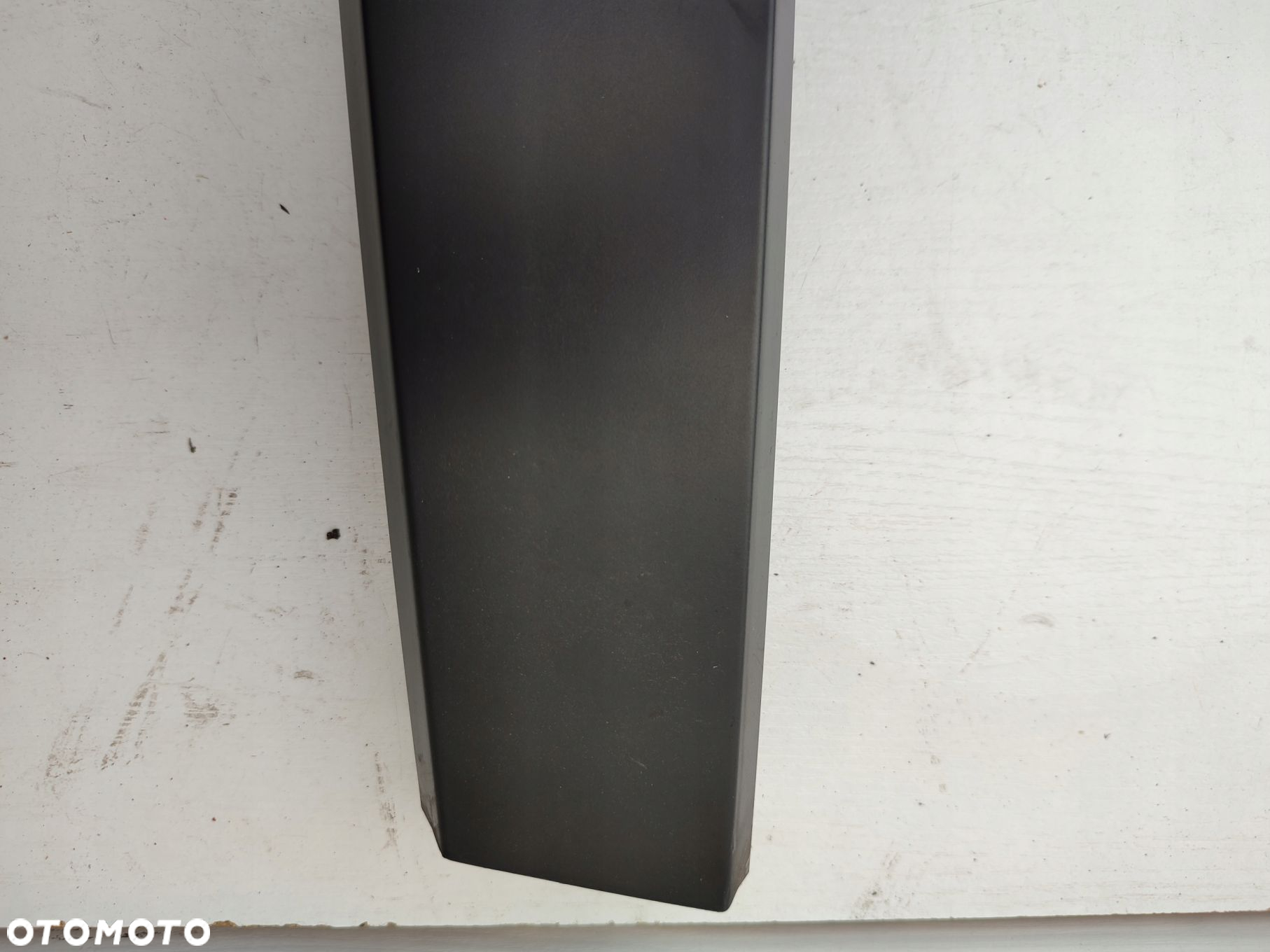 Osłona słupka prawa CITROEN C4 II 10-15 ORYGINAŁ 9687370477 - 2