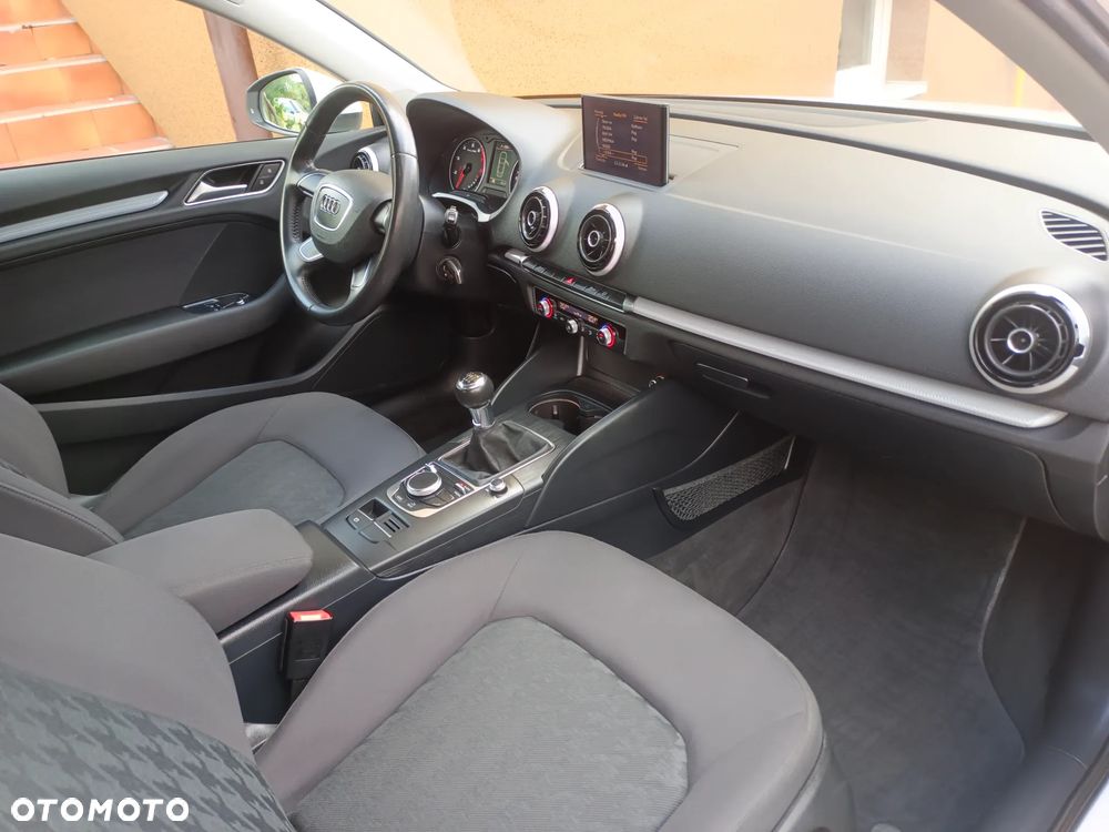 Audi A3 3-drzwiowe 1.4 TFSI Ambiente - 11