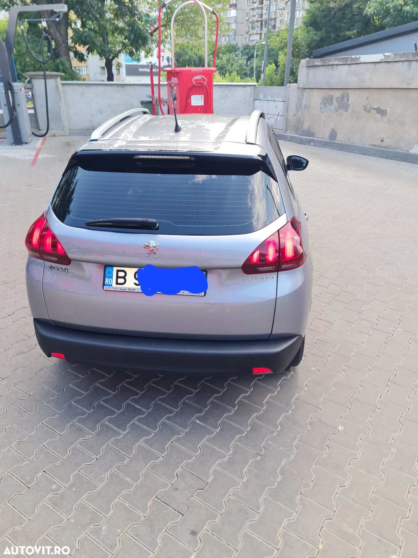 Peugeot 2008 1.5 BlueHDI FAP Allure - 11
