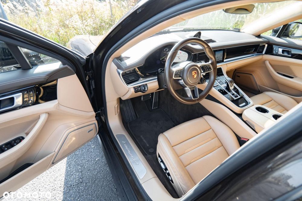 Porsche Panamera 4 E-Hybrid - 10