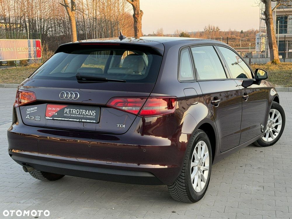 Audi A3 Sportback 1.6 TDI DPF Attraction - 10