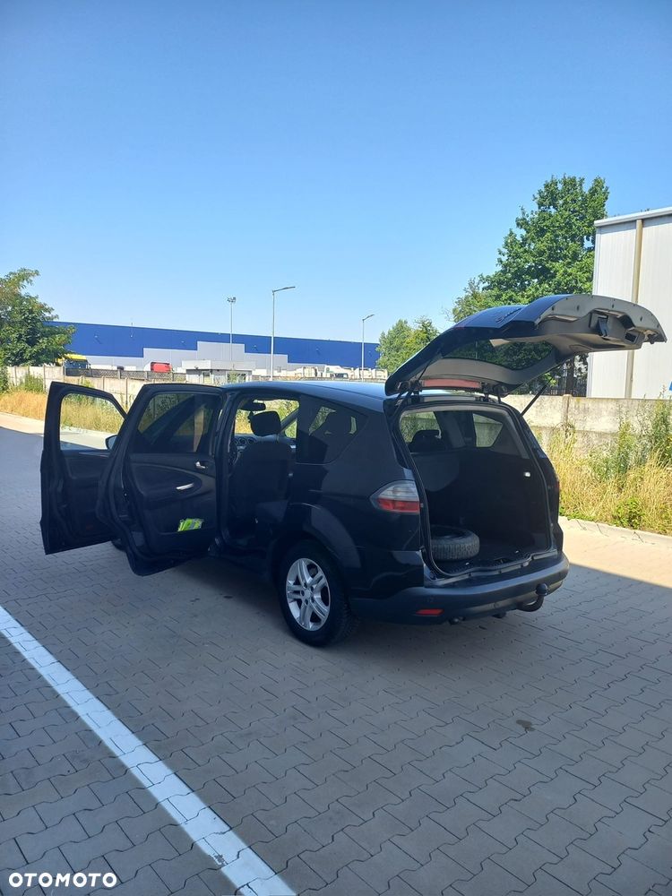 Ford S-Max - 22