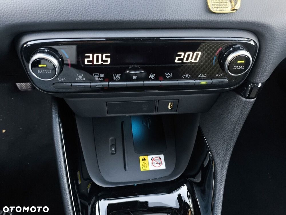 Toyota Yaris 1.5 Premiere Edition - 23