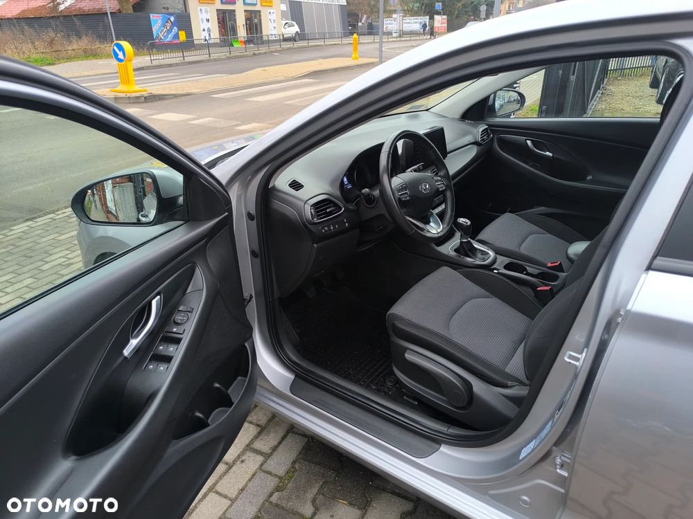 Hyundai i30 1.5 DPI Classic + - 8