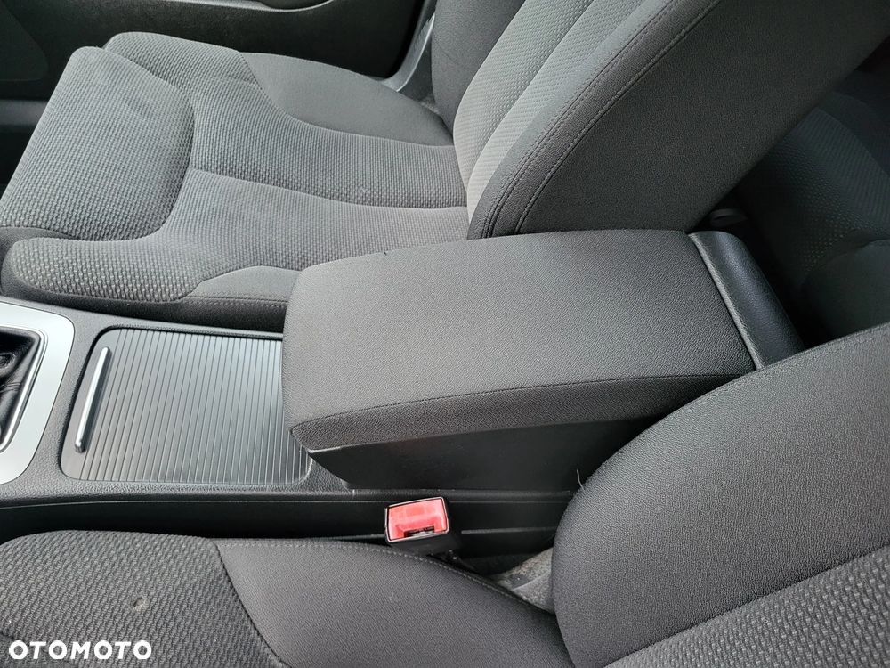 Volkswagen Passat 1.8 TSI Comfortline - 17