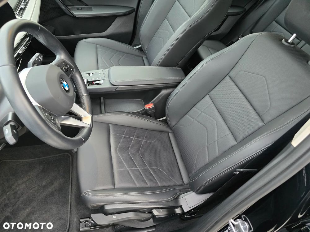BMW X1 sDrive18d - 11