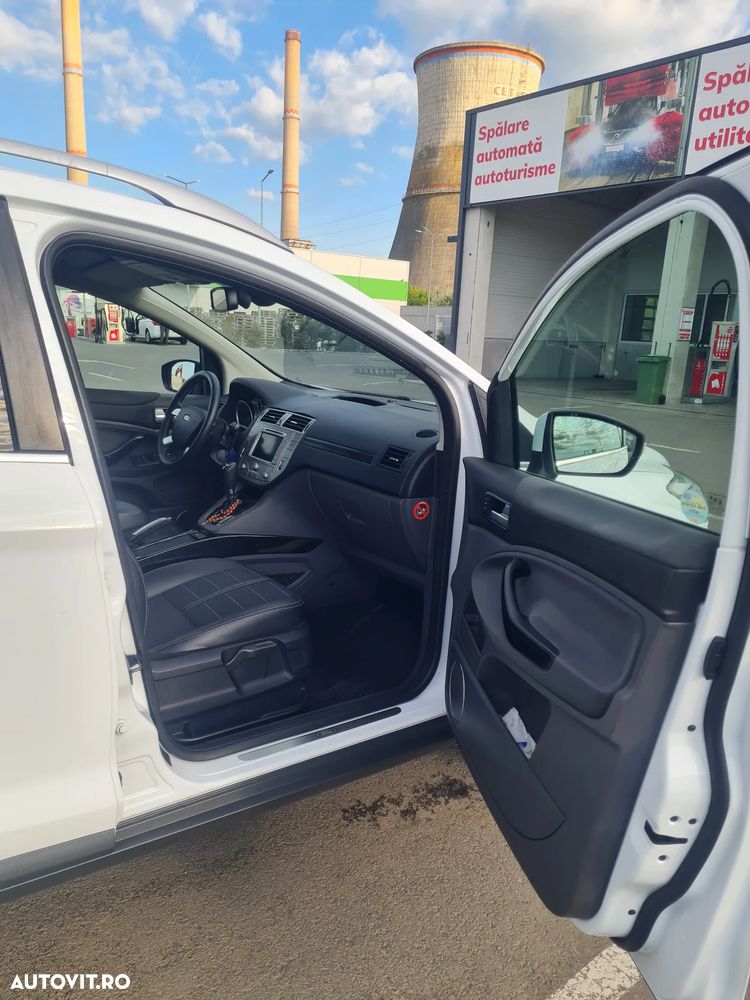 Ford Kuga - 11